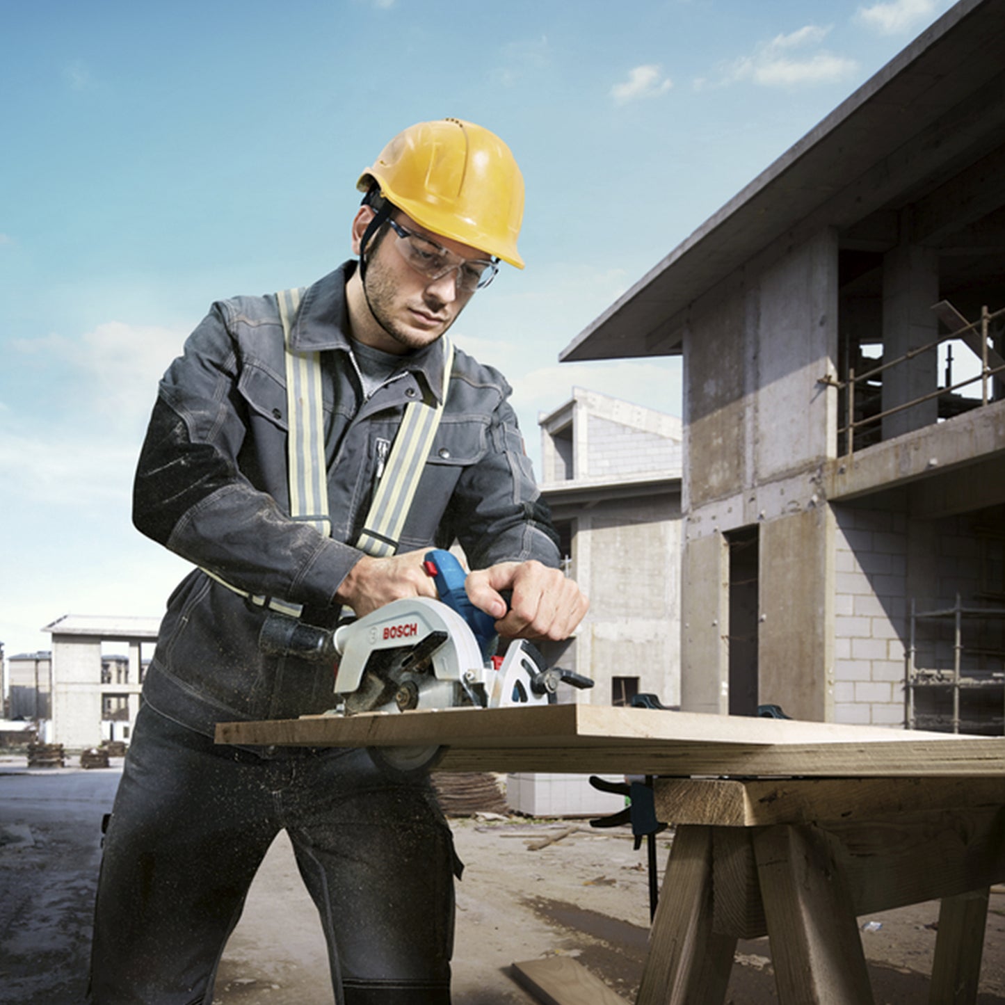 Sierra Circular Inalámbrica Para Madera Bosch Gks 185-li Con Disco