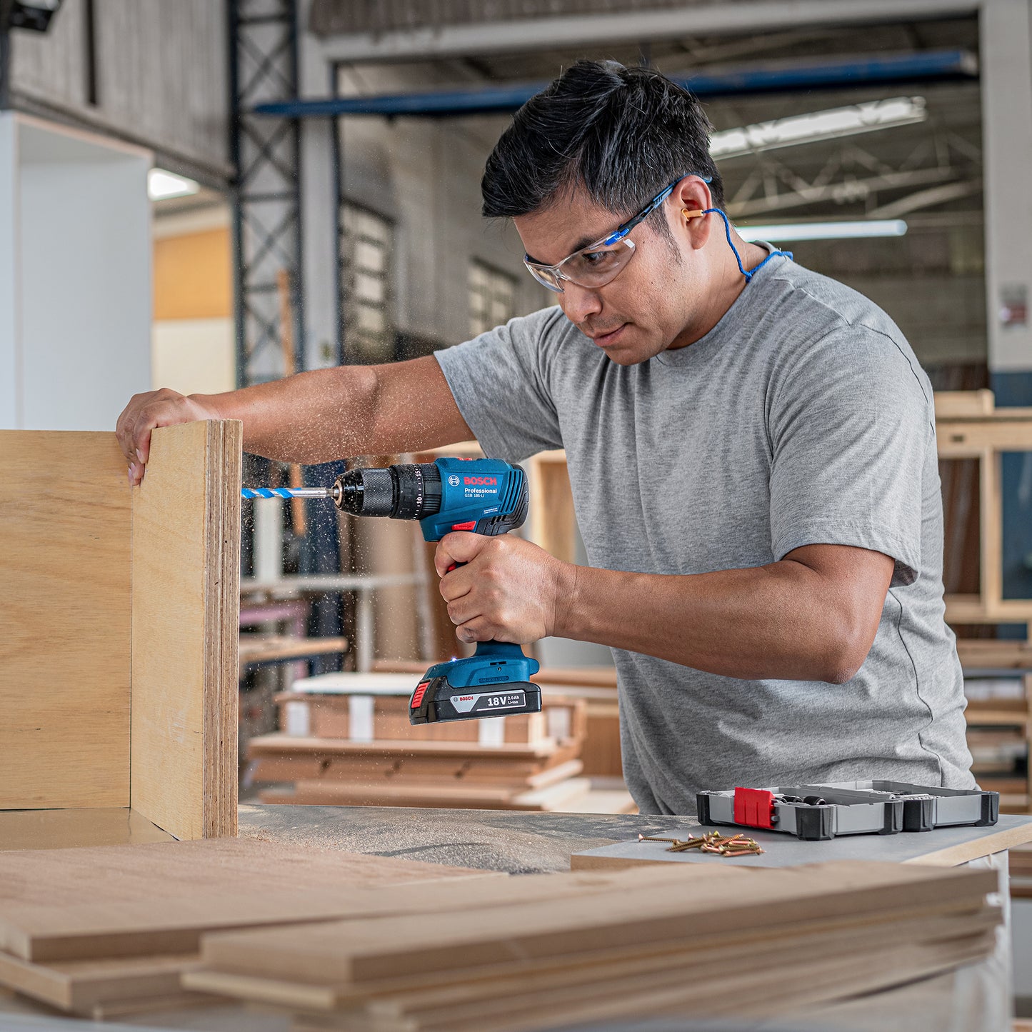 Bosch Gsb 185-li 18v 1 Batería Y Maletín Color Azul