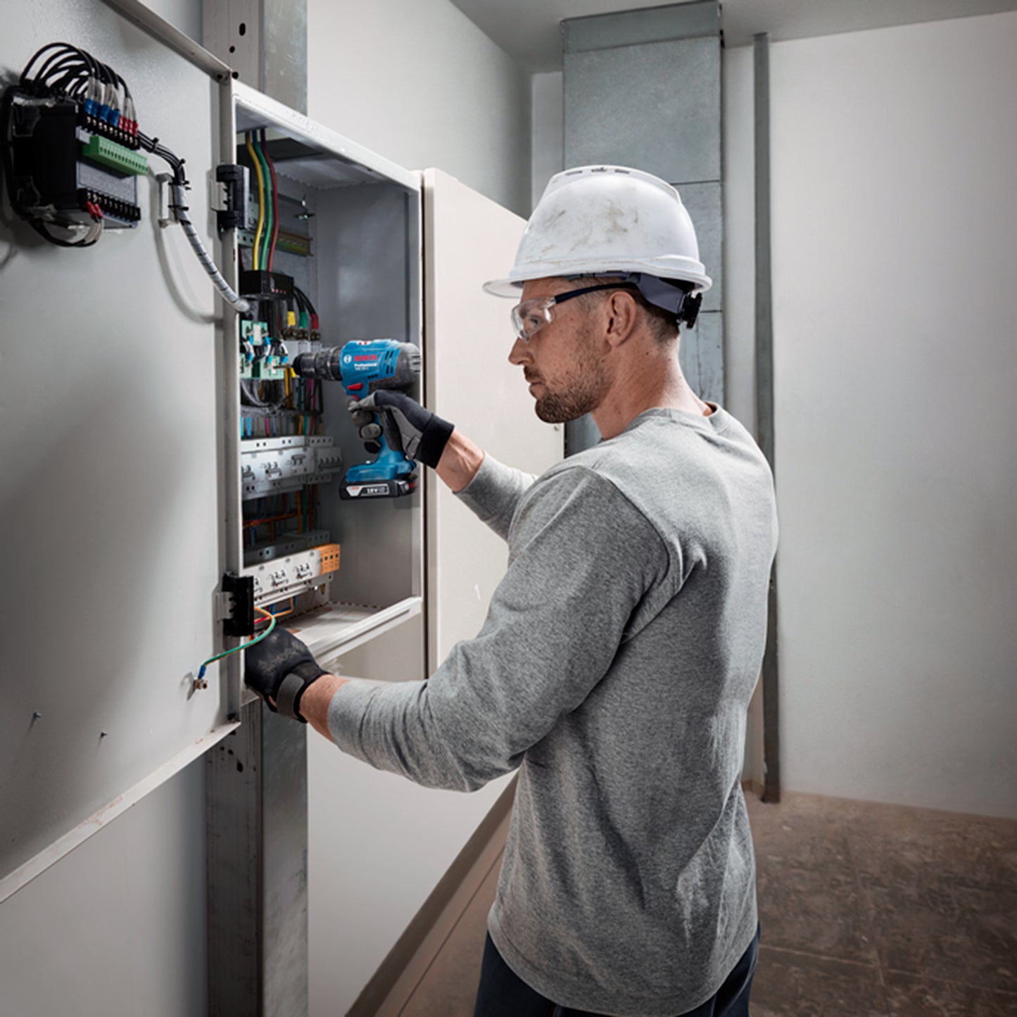 Taladro Percutor Bosch Gsb 183-li 18v Azul Sin Batería