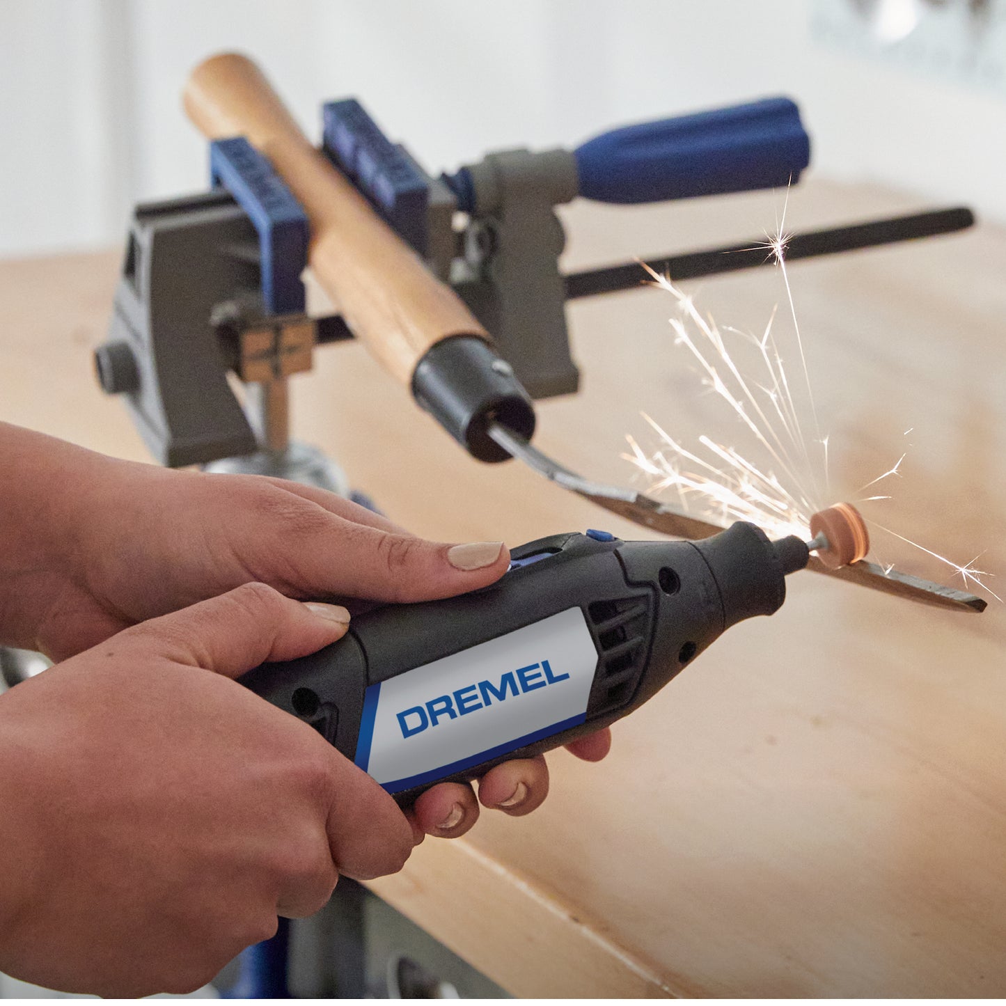 Mototool Dremel 4000 175 W + Aditamentos + Accesorios Frecuencia 60 Hz