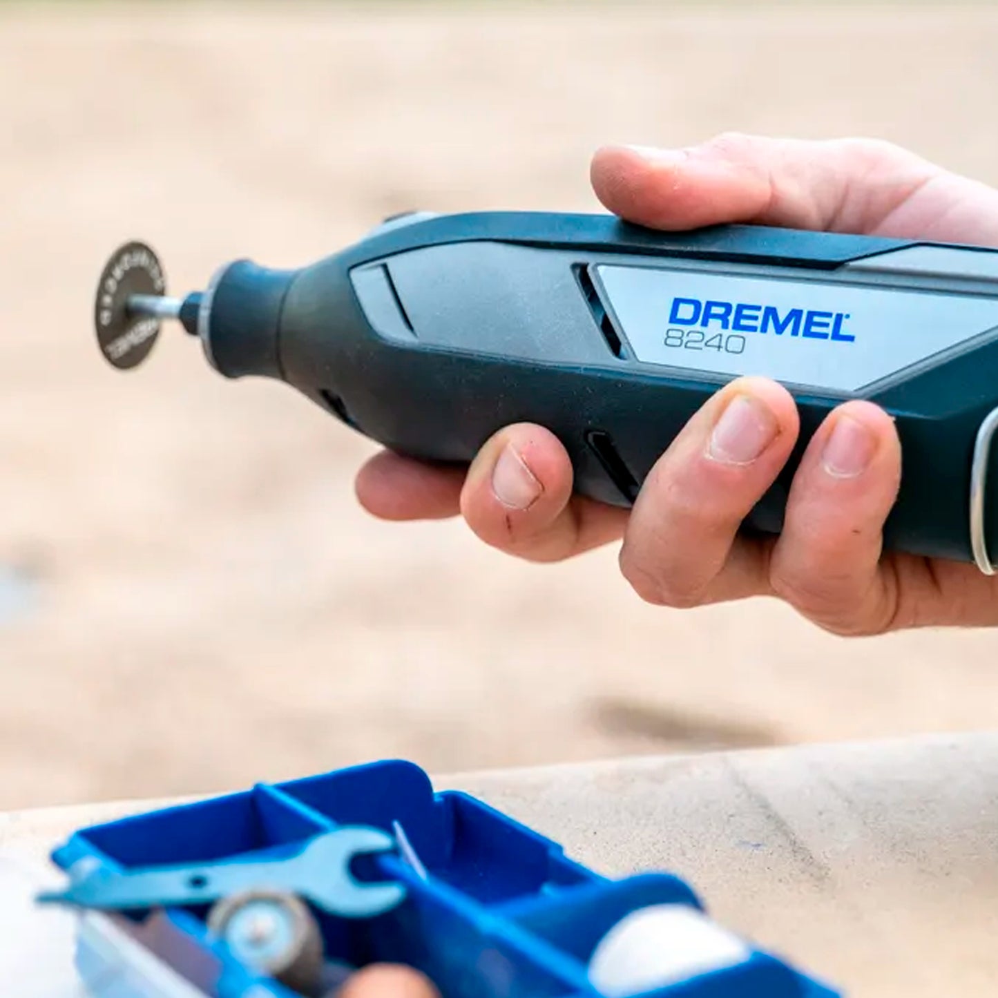 Mototool Dremel 8240 Taladro Electrico Con 5 Accesorios